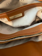Load image into Gallery viewer, TORY BURCH TOTE BAG (Camel)