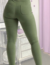 Load image into Gallery viewer, FLATTER ME JEANS (OLIVE)

